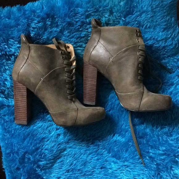 Nine West heel - Picture 2 of 4